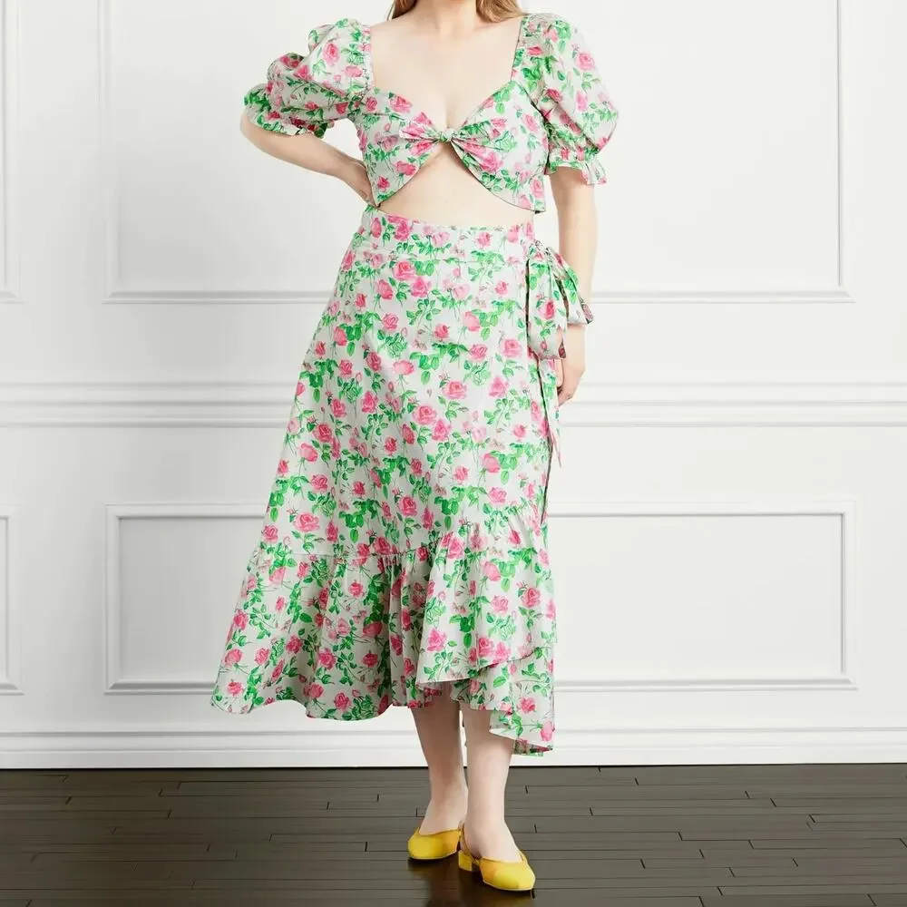 Hill House The Isabella Top in Pink Roses Puff Sleeve Poplin Floral Bow Crop Top
